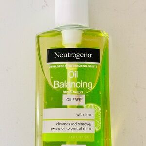 Neutrogena Oil Balancing Facial Wash with Lime Extract